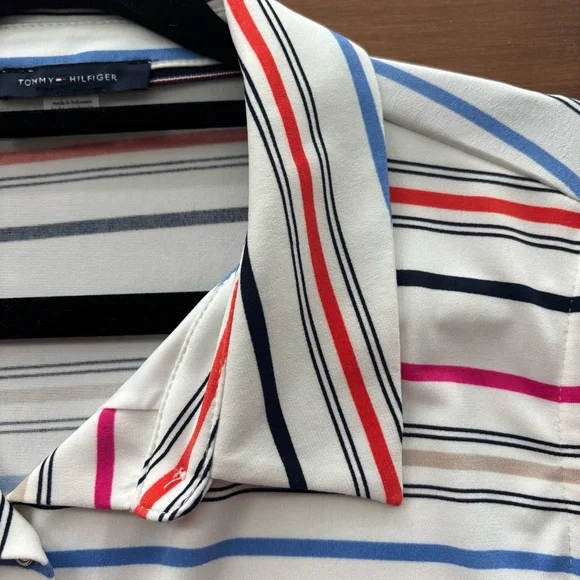 ❤️2/$15 or 3/$21❤️Tommy Hilfiger Striped Sleeveless Button-Down Top, Size L - Picture 8 of 12